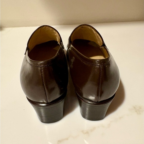 Gucci Dark Brown Leather Loafers with Gold Accent - Picture 4 of 6